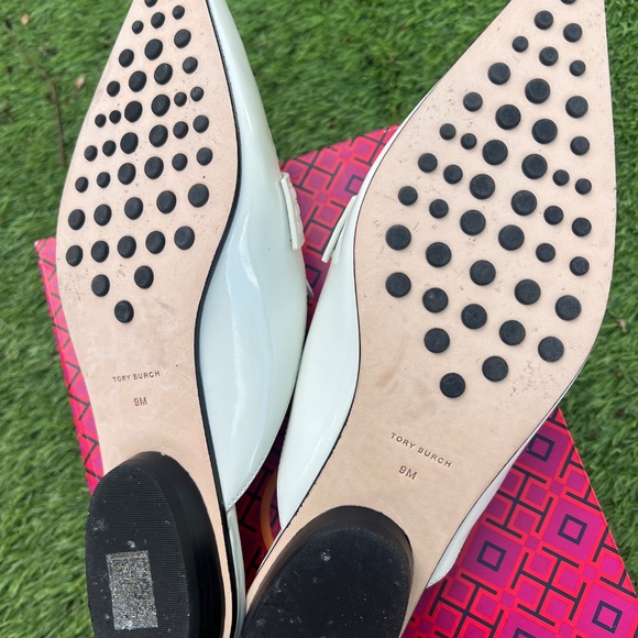 Tory Burch Backless Loafers in Pearl, size 9 in box - Picture 3 of 6